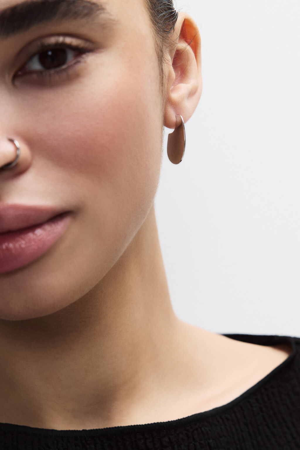 Серьги серебристые абстрактные - цвет серый - 2