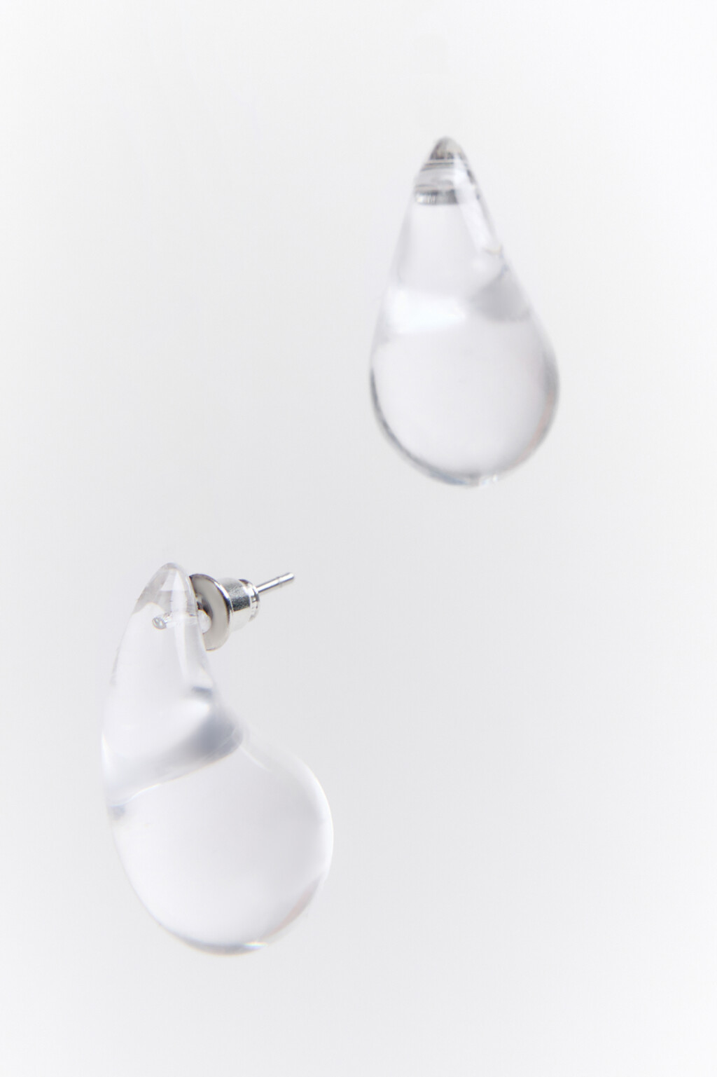 Серьги в виде прозрачных капель - цвет серый - 2