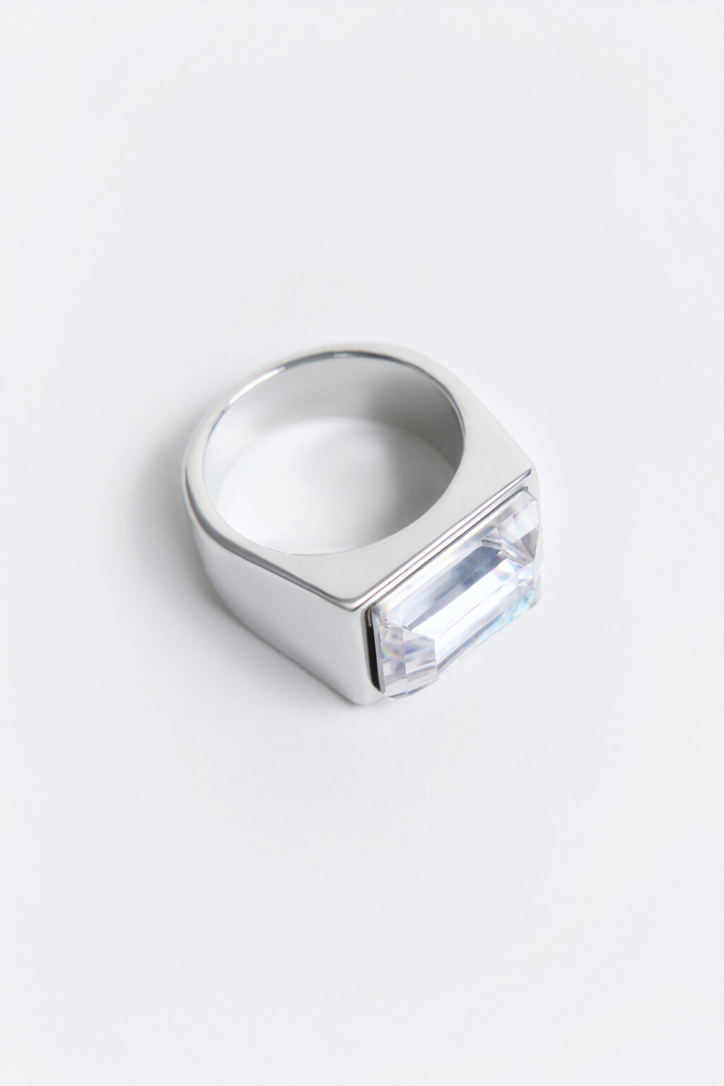 Кольцо широкое с кристаллом - цвет серый - 2