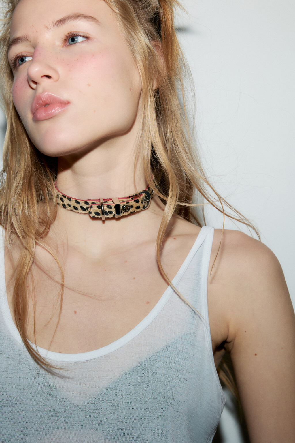 Колье-ремешок с леопардовым принтом - цвет серый - 1