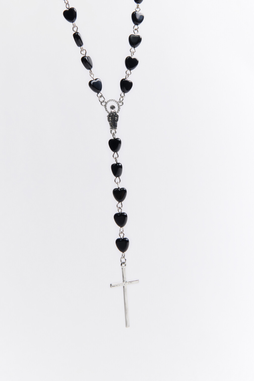 Цепочка на шею с бусинами-сердечками и крестом - цвет серый - 2
