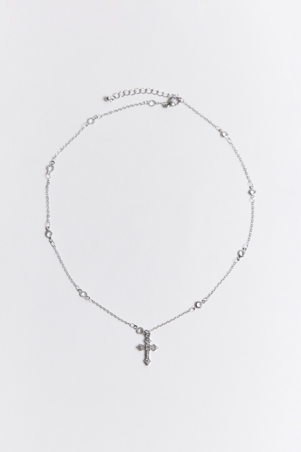 Цепочка на шею с крестом и стразами - цвет серый - 2