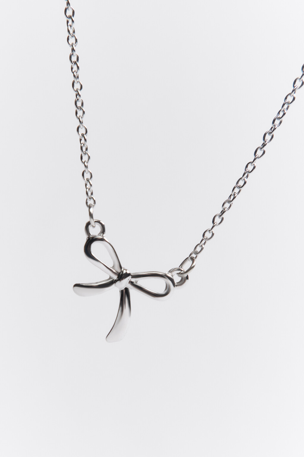 Цепочка на шею с бантиком - цвет серый - 1