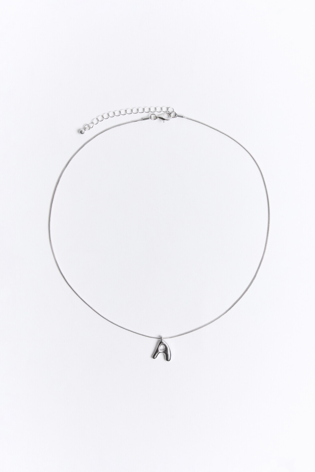 Цепочка на шею с подвеской-буквой - цвет серый - 2