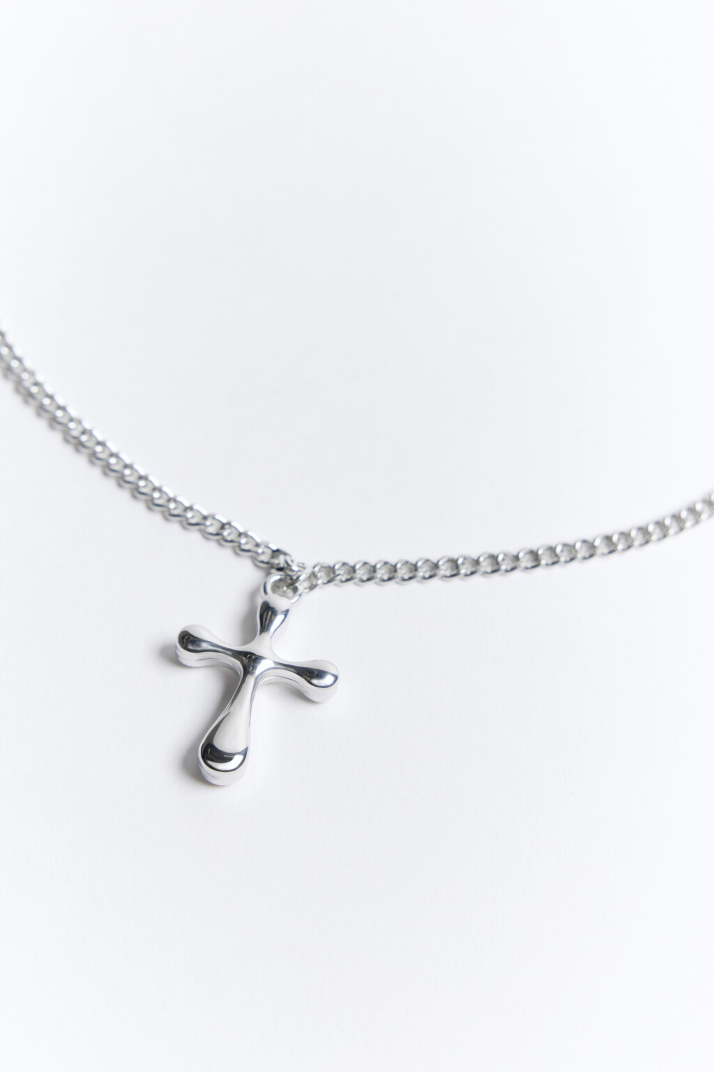 Цепочка на шею с абстрактным крестом - цвет белый - 2