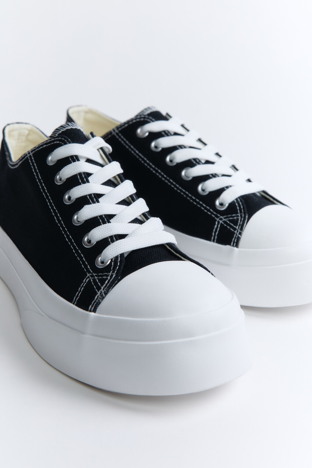 Кеды низкие с белым носком - цвет черный - 5