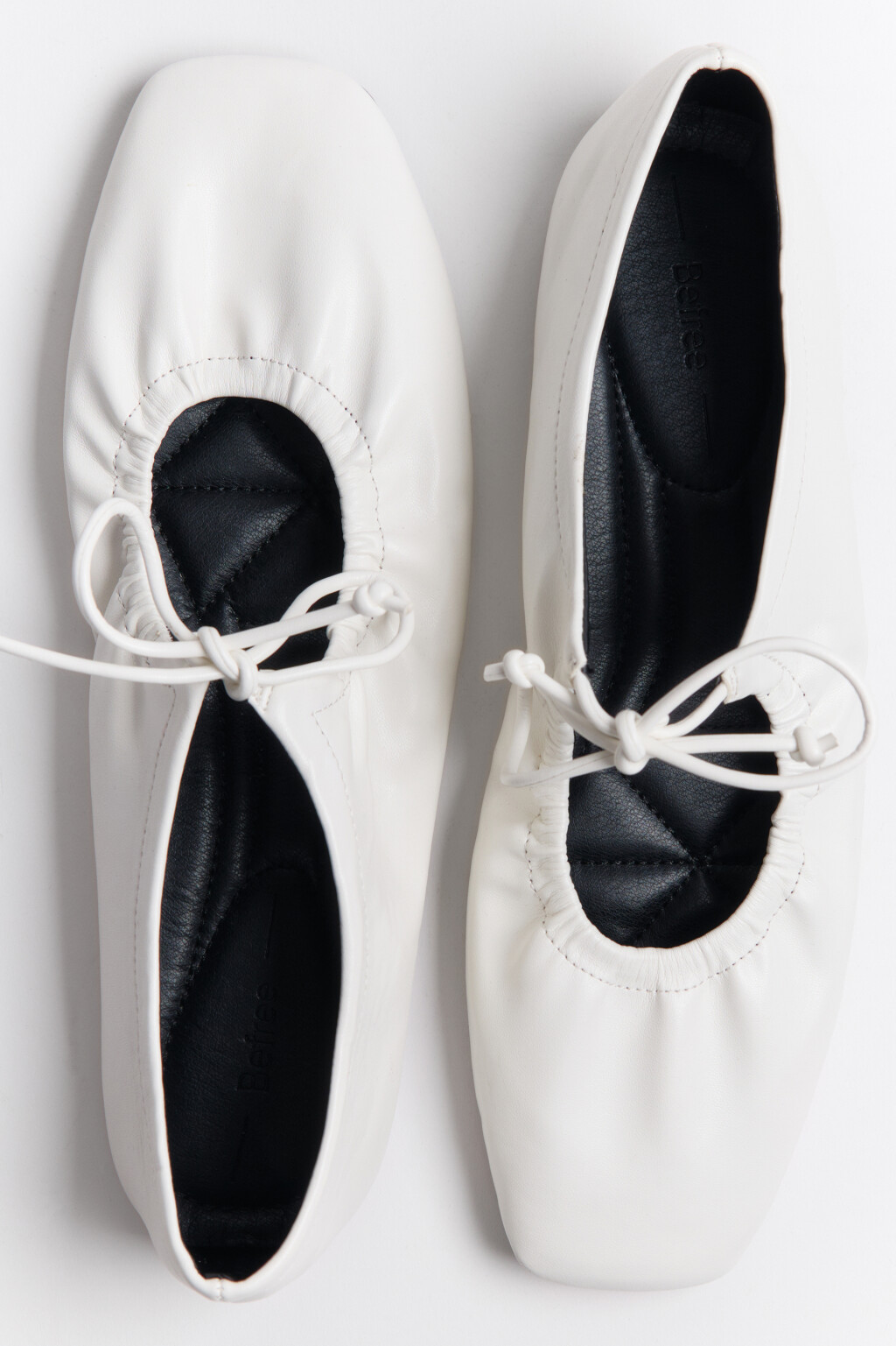 Балетки мягкие с квадратным носом и завязками - цвет белый - 1