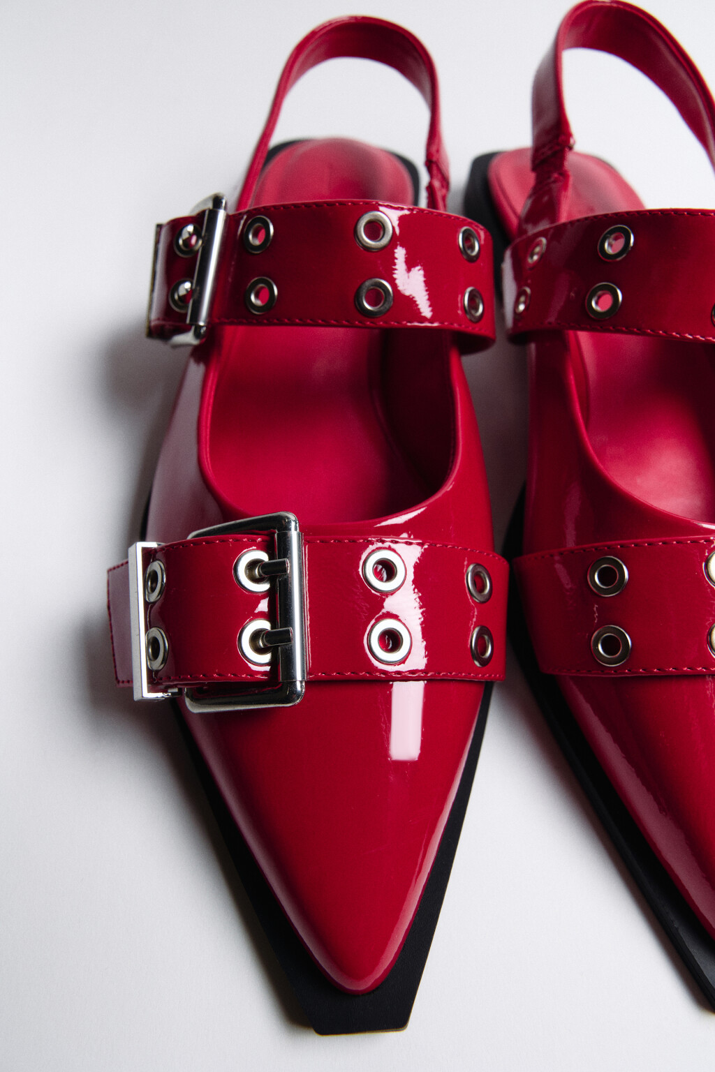 Туфли-слингбэки с широкими ремешками - цвет красный - 4