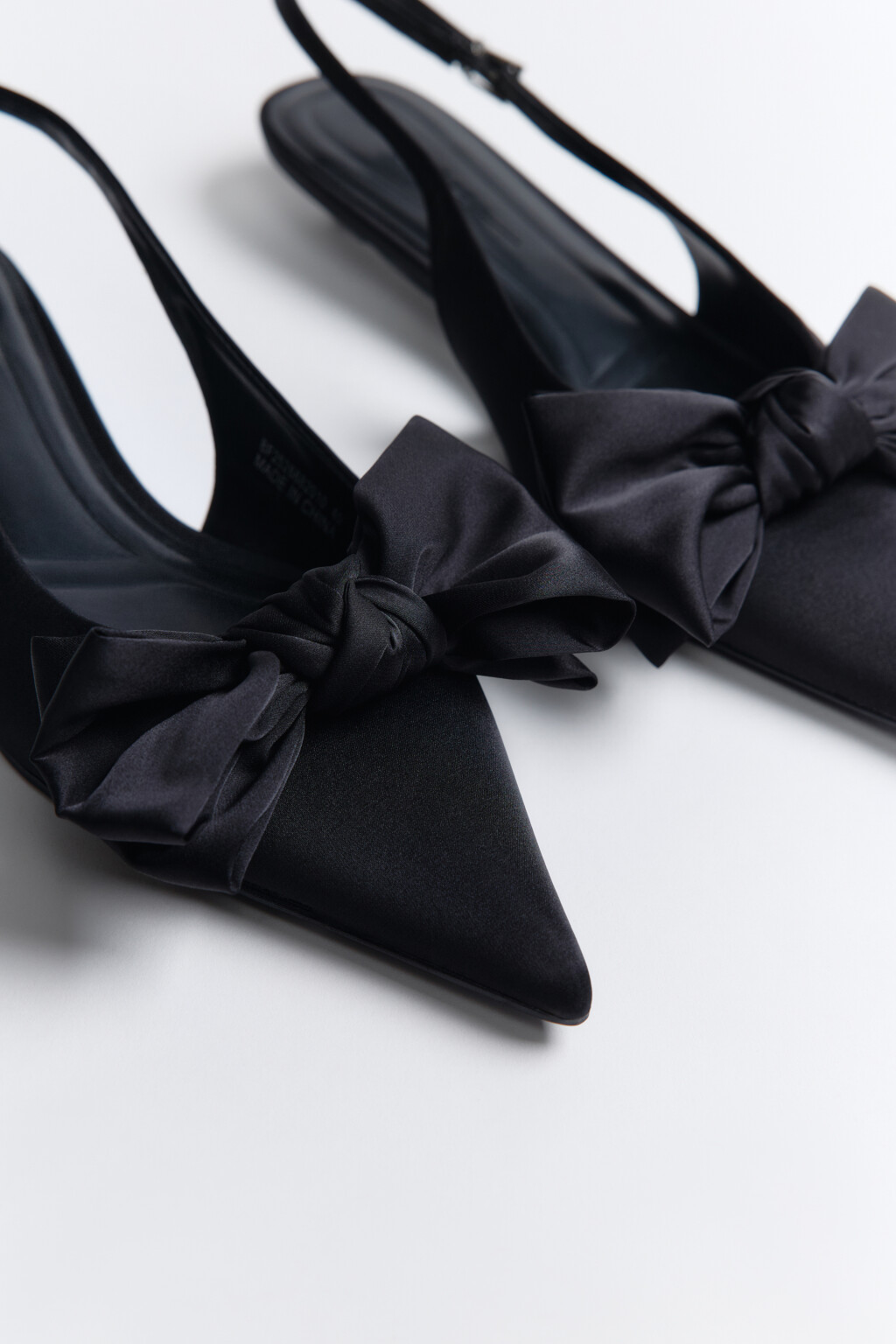 Туфли-слингбэки атласные с бантом - цвет черный - 9