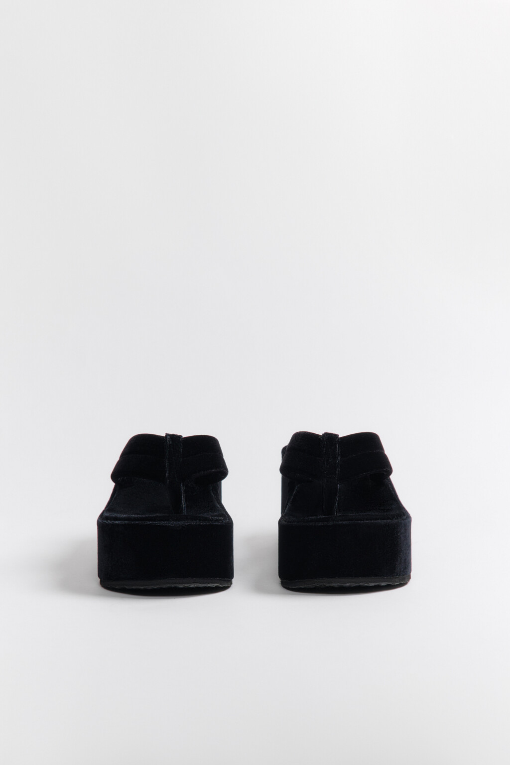 Сабо-вьетнамки на массивной платформе - цвет черный - 7