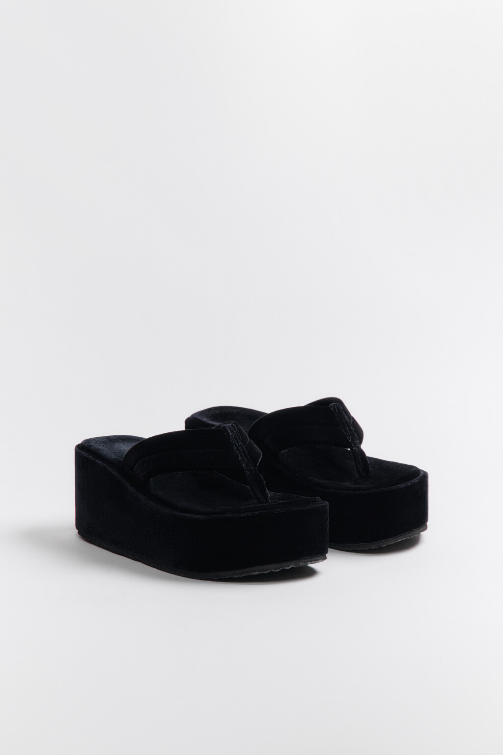 Сабо-вьетнамки на массивной платформе - цвет черный - 8