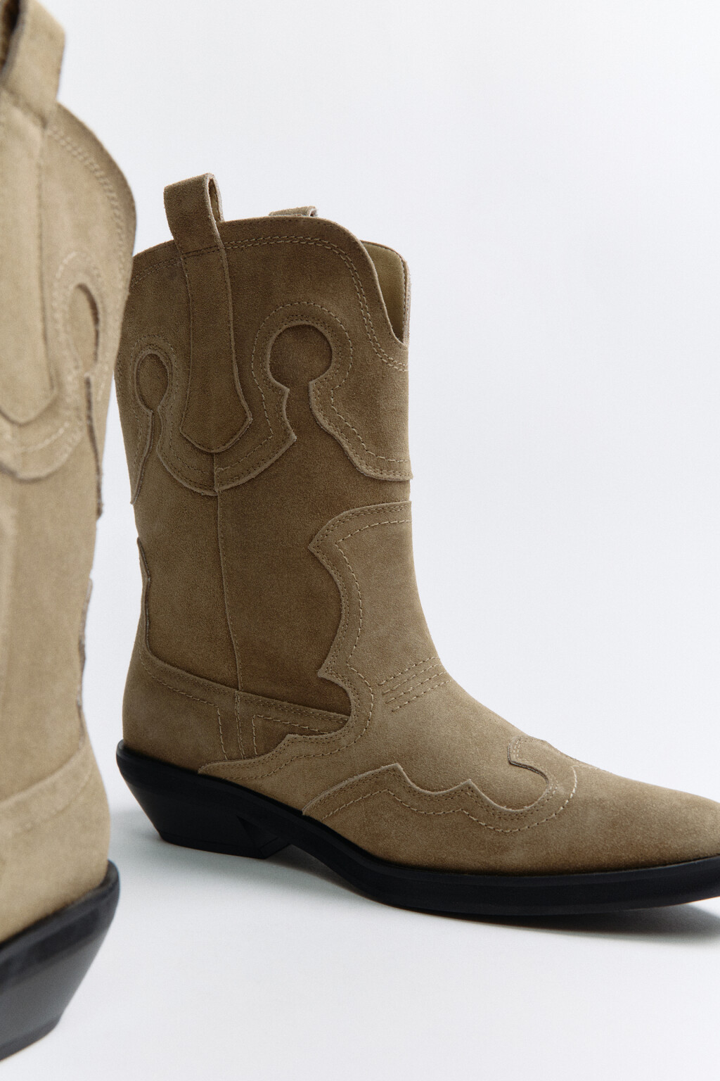 Полусапоги-казаки замшевые с узором - цвет коричневый - 4