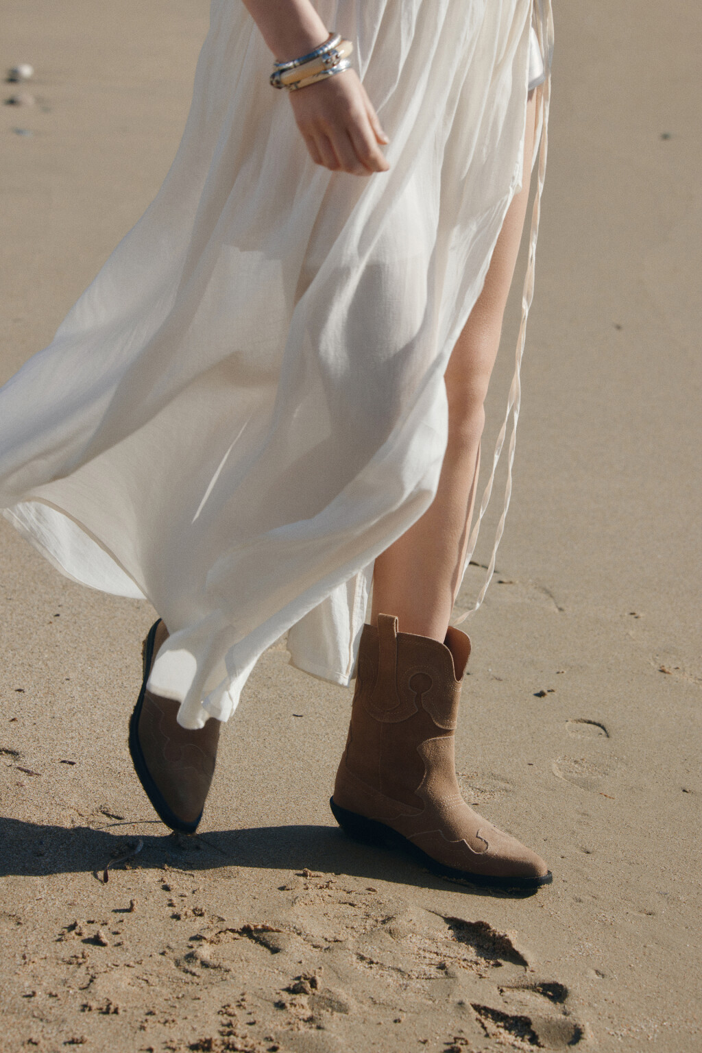 Полусапоги-казаки замшевые с узором - цвет коричневый - 1