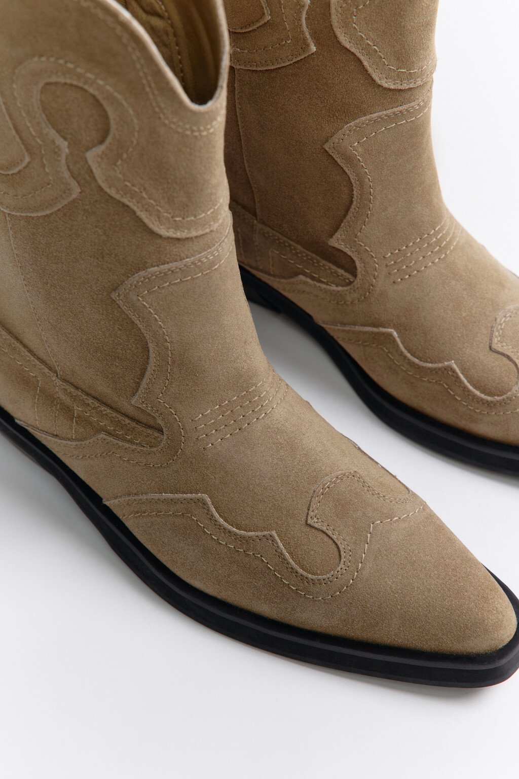 Полусапоги-казаки замшевые с узором - цвет коричневый - 11