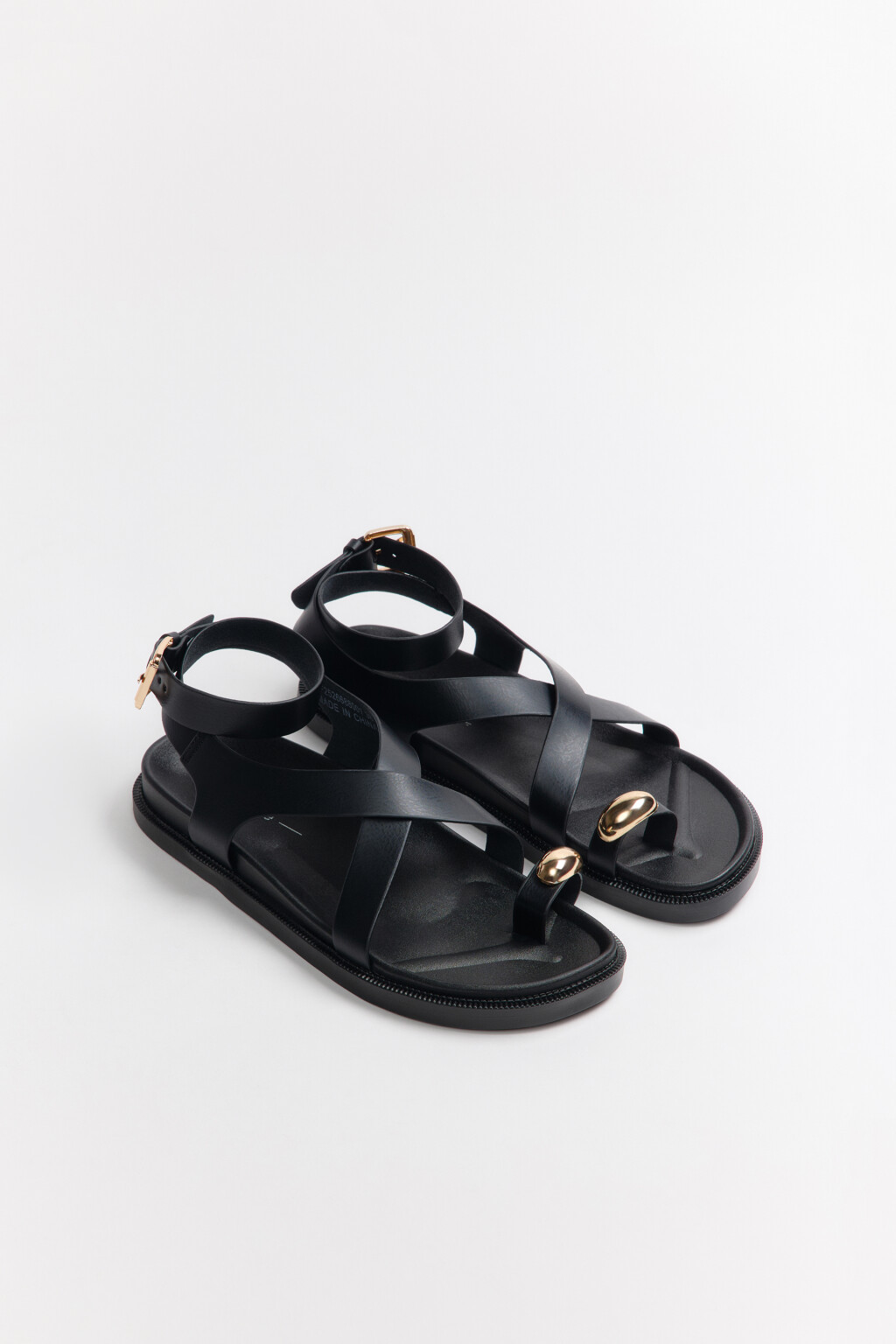 Сандалии на гибкой подошве с ремешками - цвет черный - 7