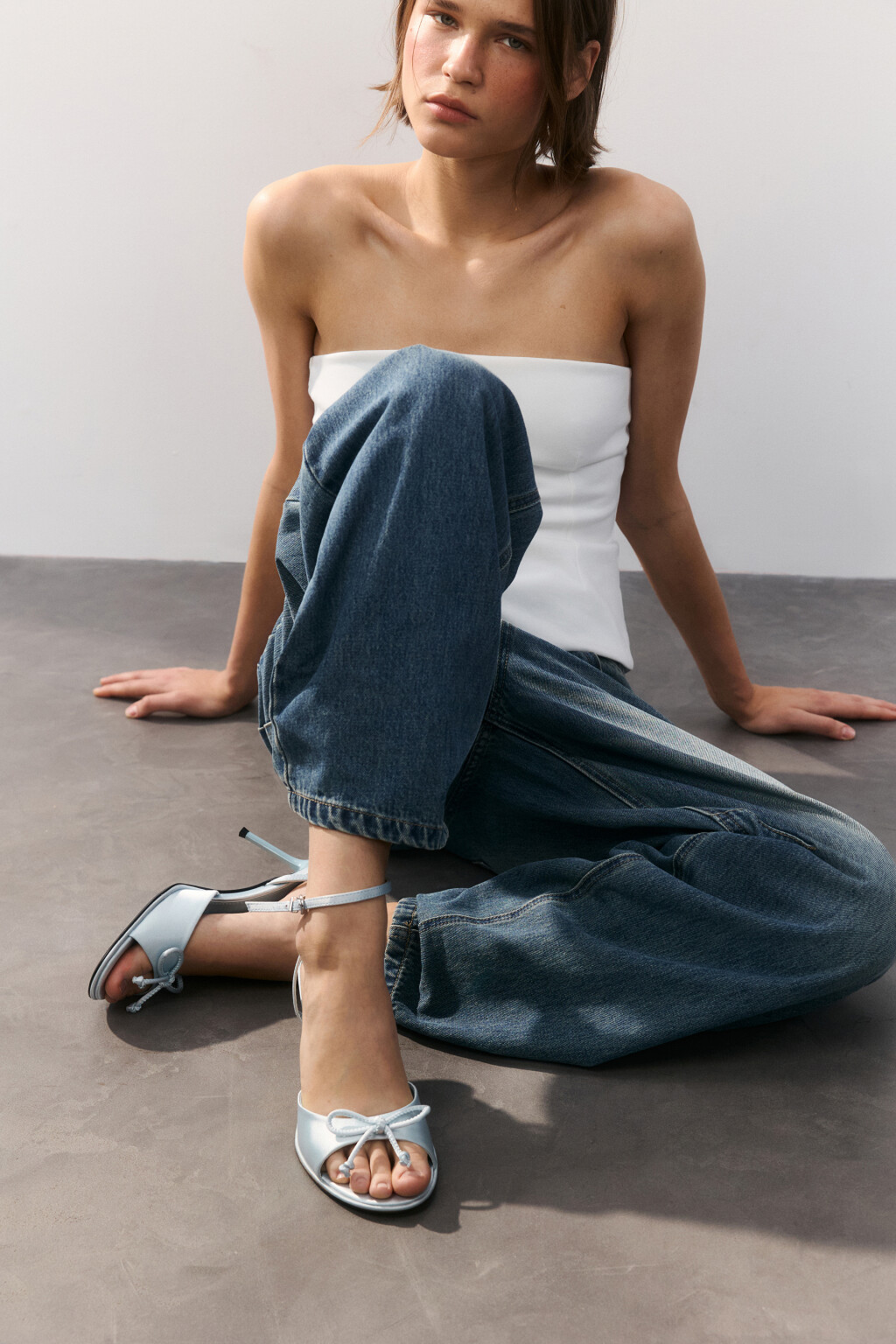 Босоножки атласные с бантиком - цвет голубой - 1