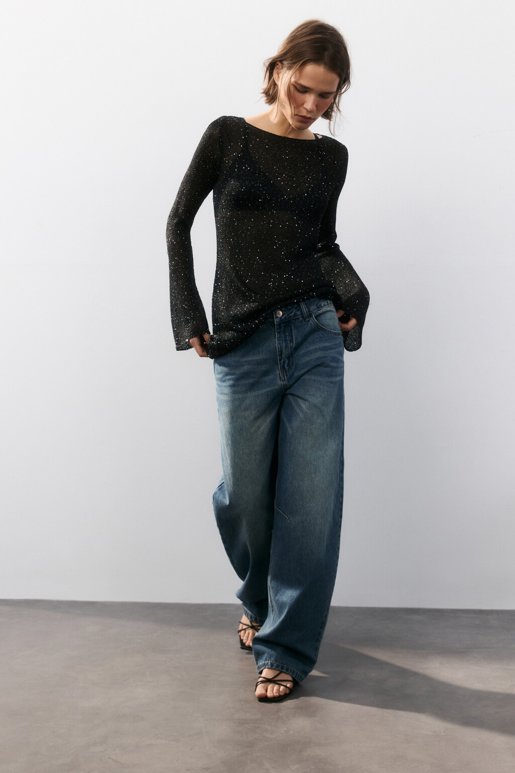 Босоножки с тонкими ремешками - цвет черный - 9