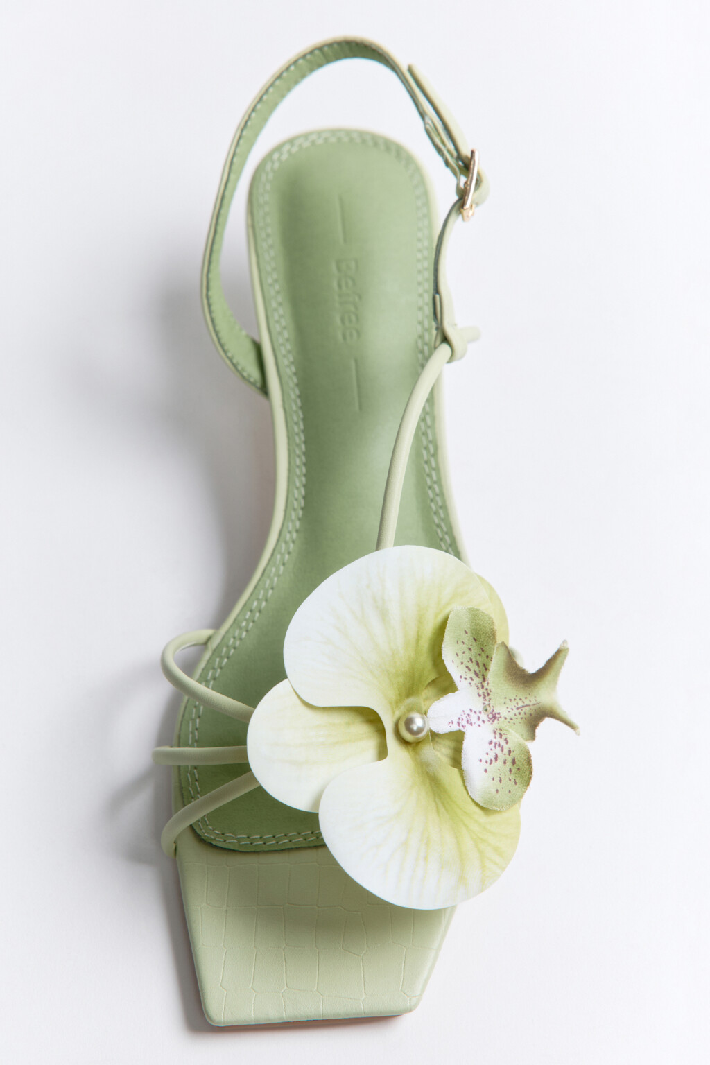 Босоножки на каблуке с цветком - цвет зеленый - 1