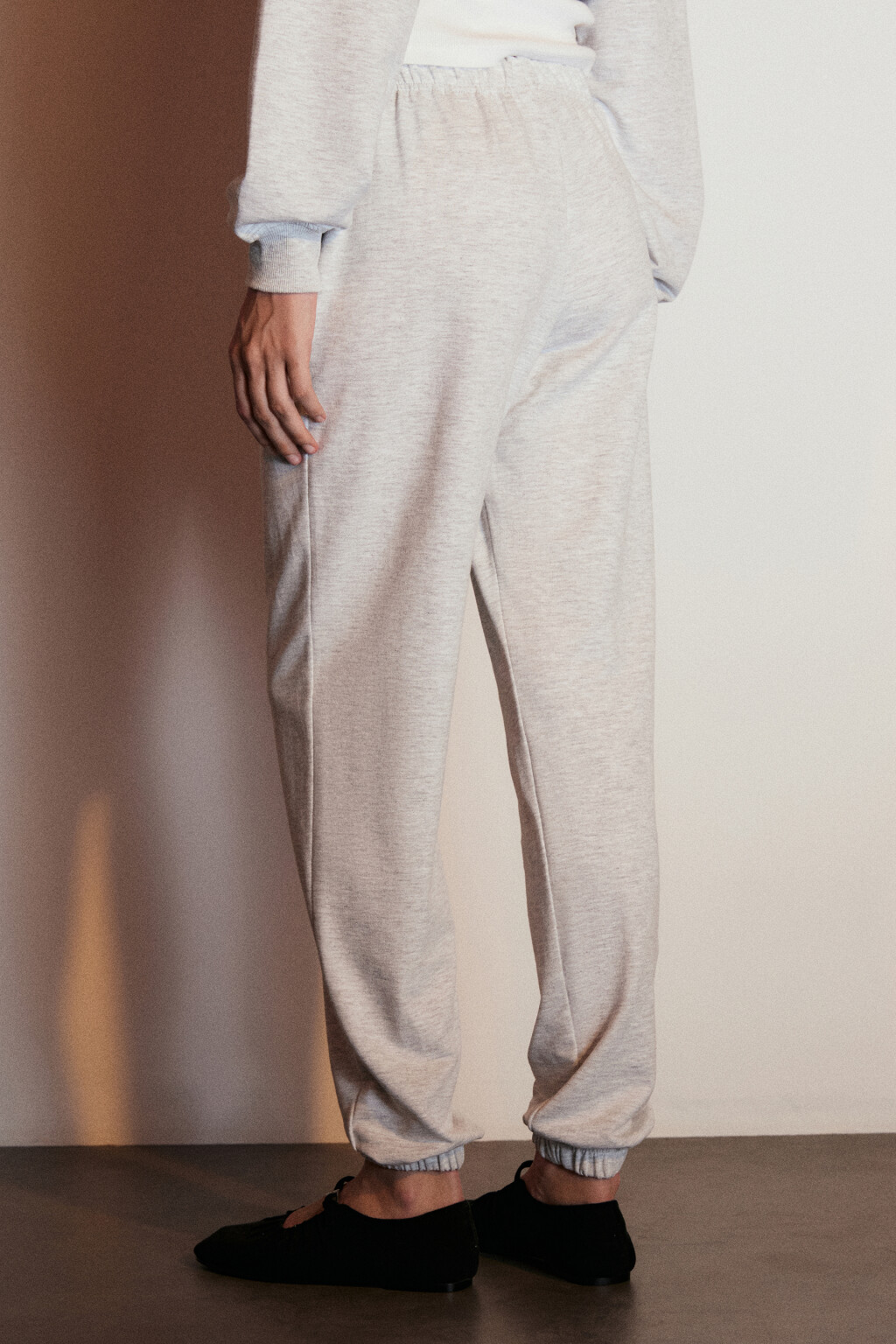 Брюки-джоггеры из футера - цвет серый - 3