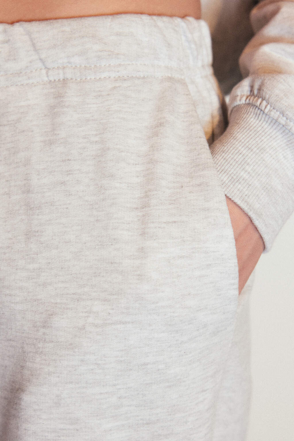 Брюки-джоггеры из футера - цвет серый - 6