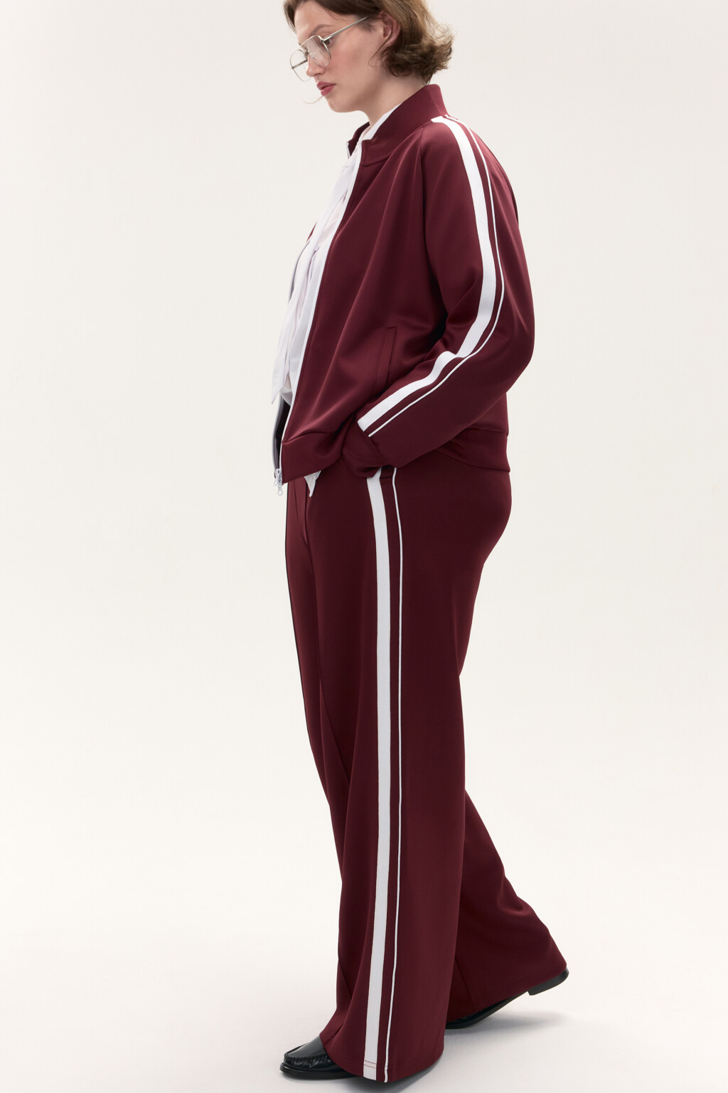 Брюки широкие с лампасами - цвет бордовый - 3