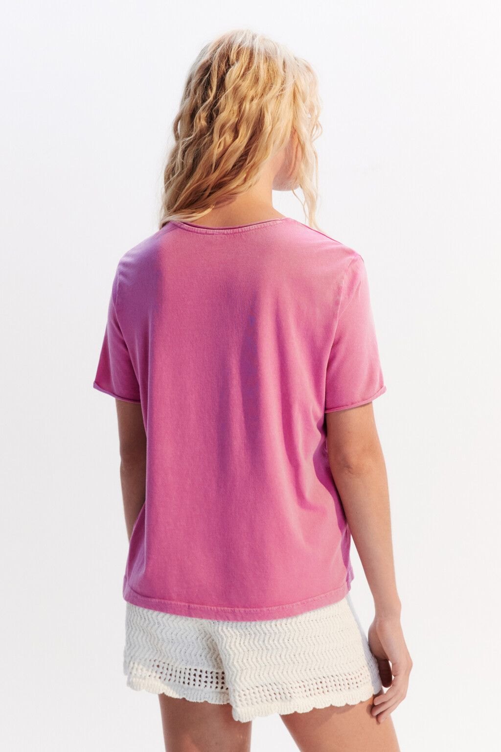 Футболка тонкая с вареным эффектом - цвет розовый - 3