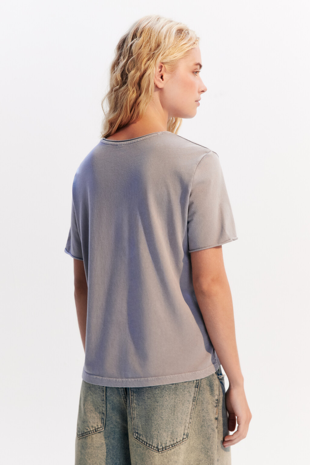 Футболка тонкая с вареным эффектом - цвет серый - 3