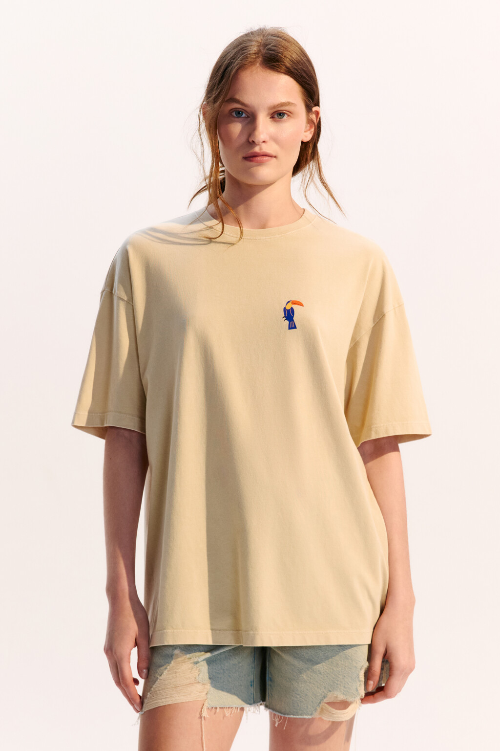 Футболка хлопковая с летним принтом - цвет бежевый - 2