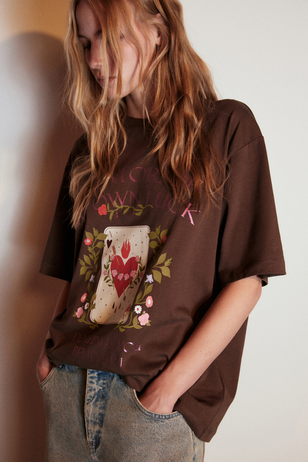 Футболка хлопковая с принтом - цвет коричневый - 2