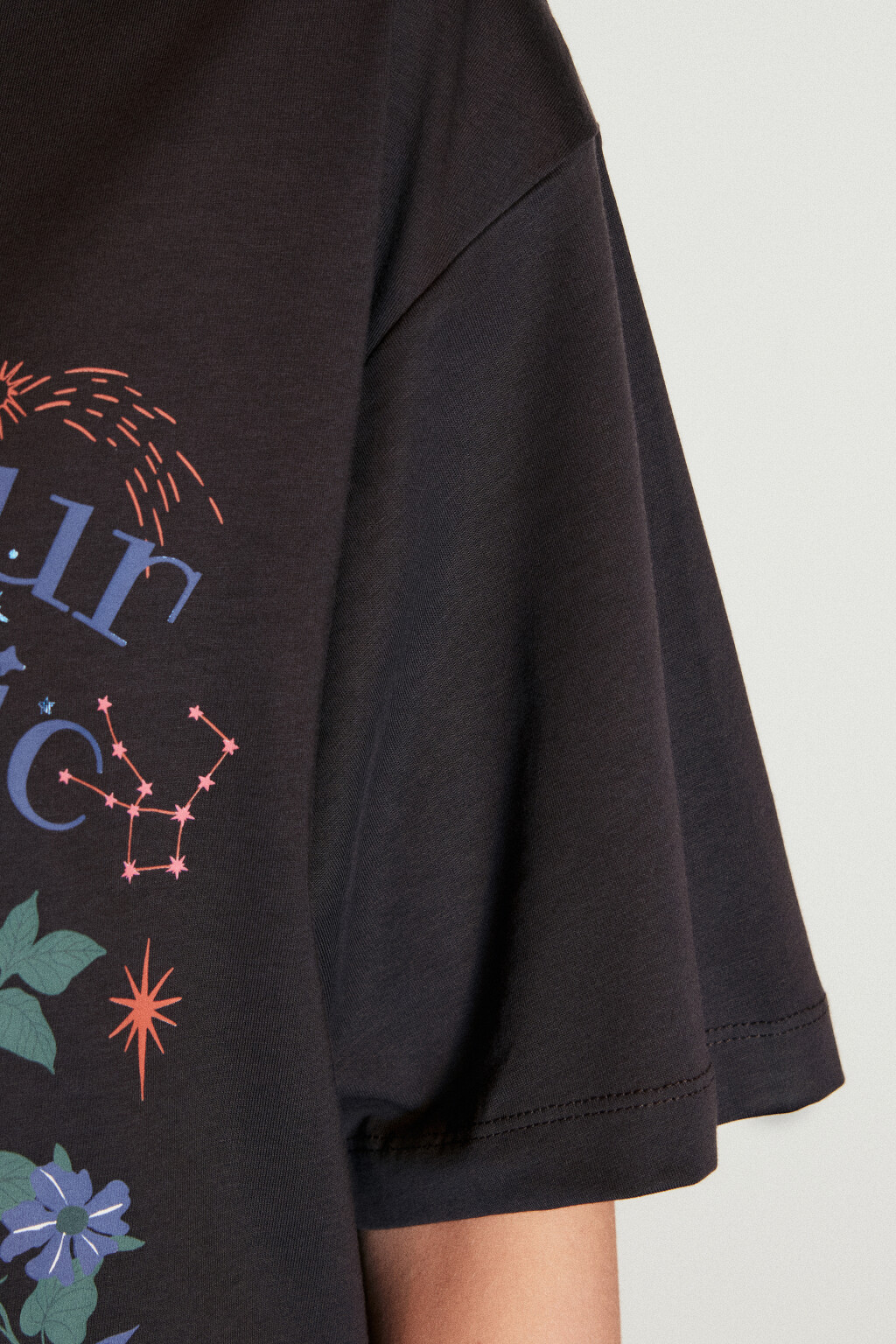 Футболка хлопковая с принтом - цвет черный - 6