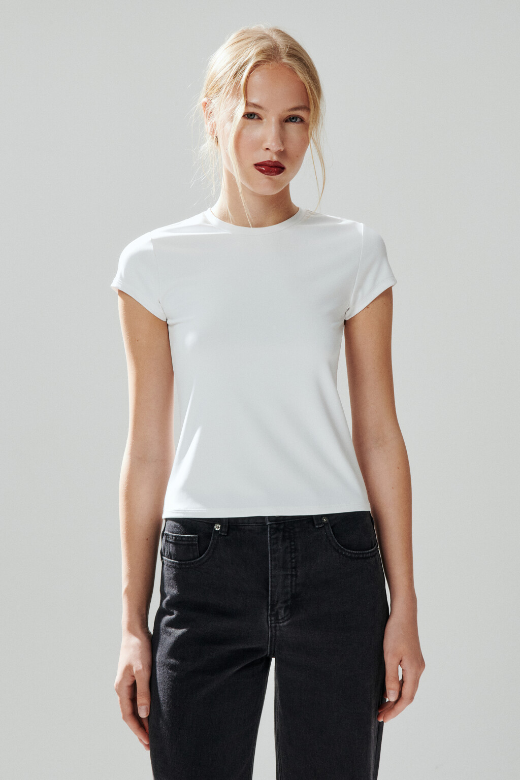 Футболка-топ облегающая - цвет белый - 3