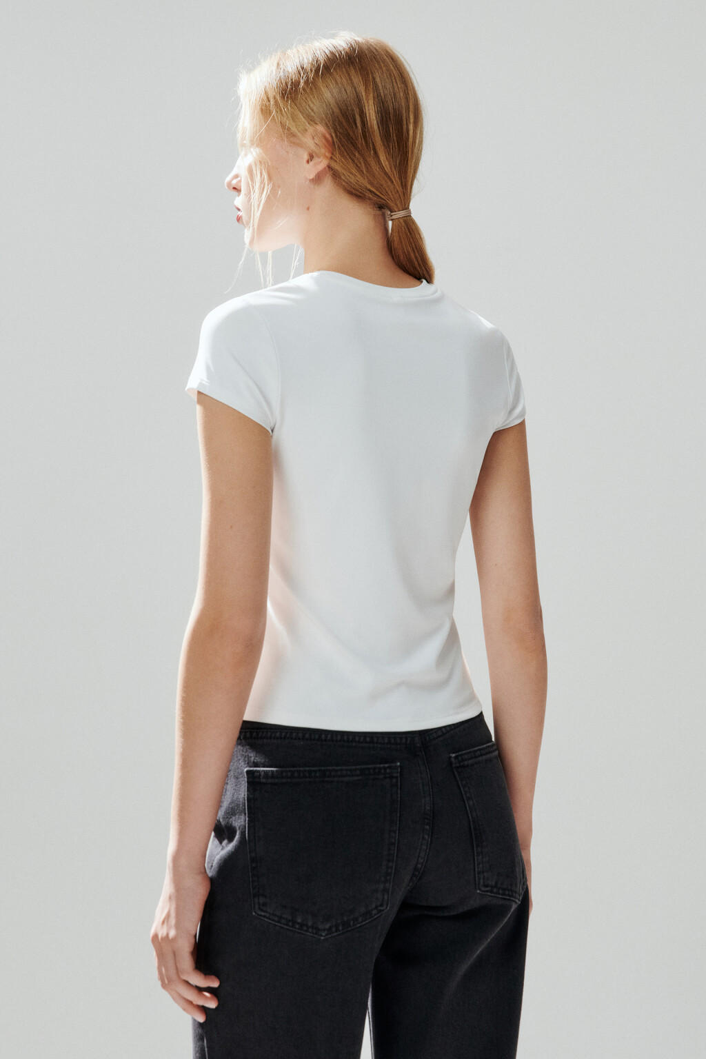 Футболка-топ облегающая - цвет белый - 4