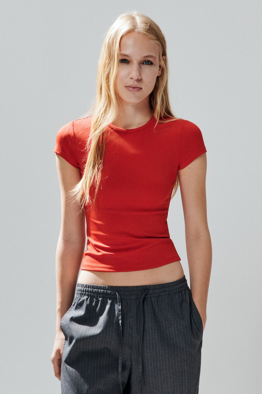Футболка-топ облегающая - цвет красный - 2