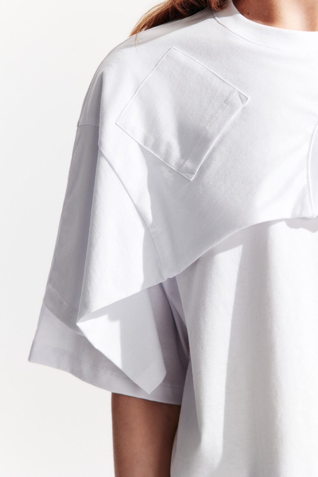 Футболка в стиле деконструктивизма - цвет белый - 8