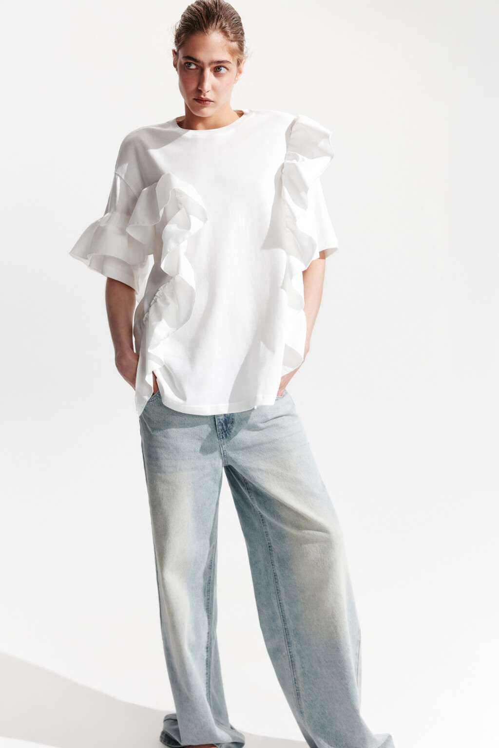 Футболка хлопковая с воланами - цвет белый - 2