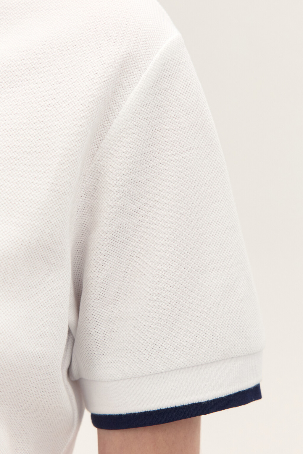 Футболка-поло из хлопкового трикотажа - цвет белый - 6