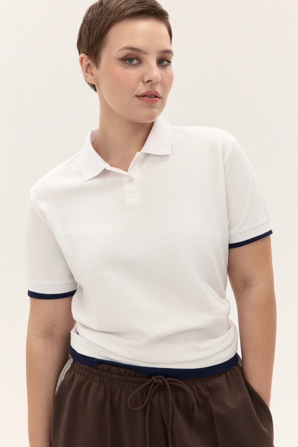 Футболка-поло из хлопкового трикотажа - цвет белый - 2