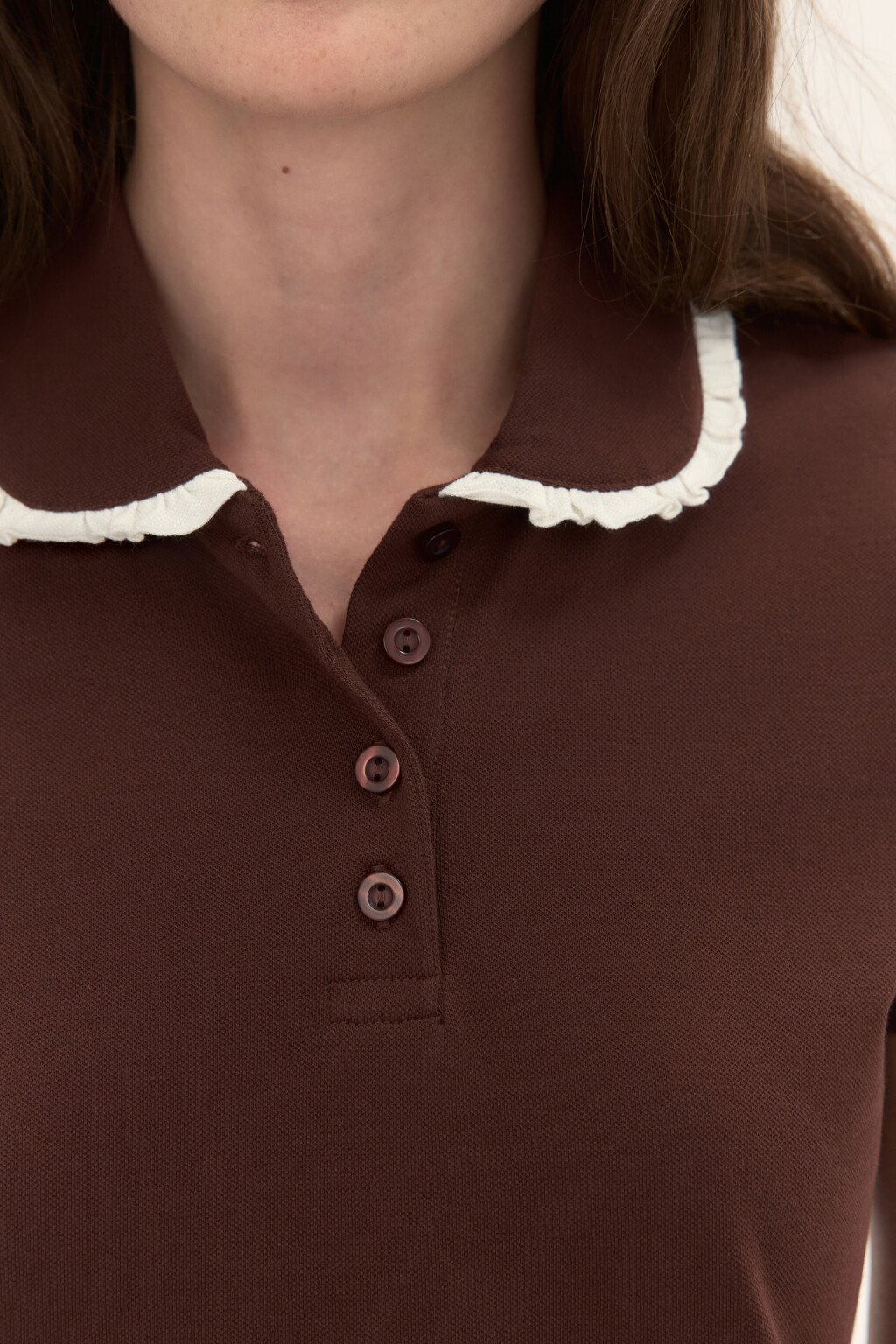 Футболка-поло с ажурным воротником - цвет коричневый - 5