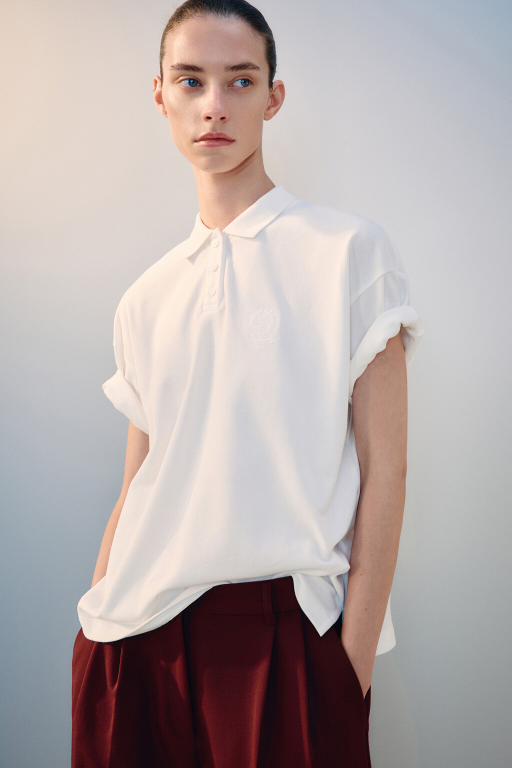 Футболка-поло с вышивкой - цвет белый - 1
