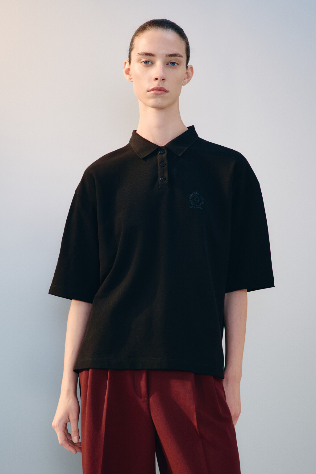 Футболка-поло с вышивкой - цвет черный - 3