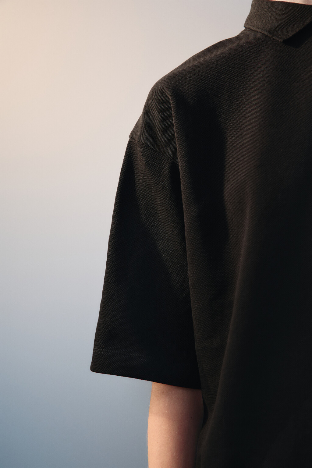 Футболка-поло с вышивкой - цвет черный - 7