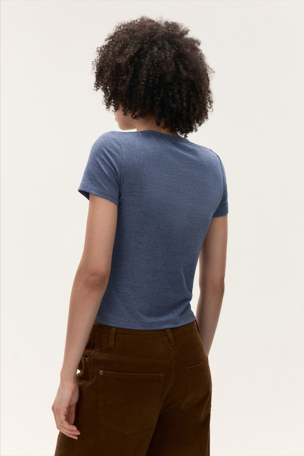 Футболка из фактурного трикотажа - цвет синий - 3