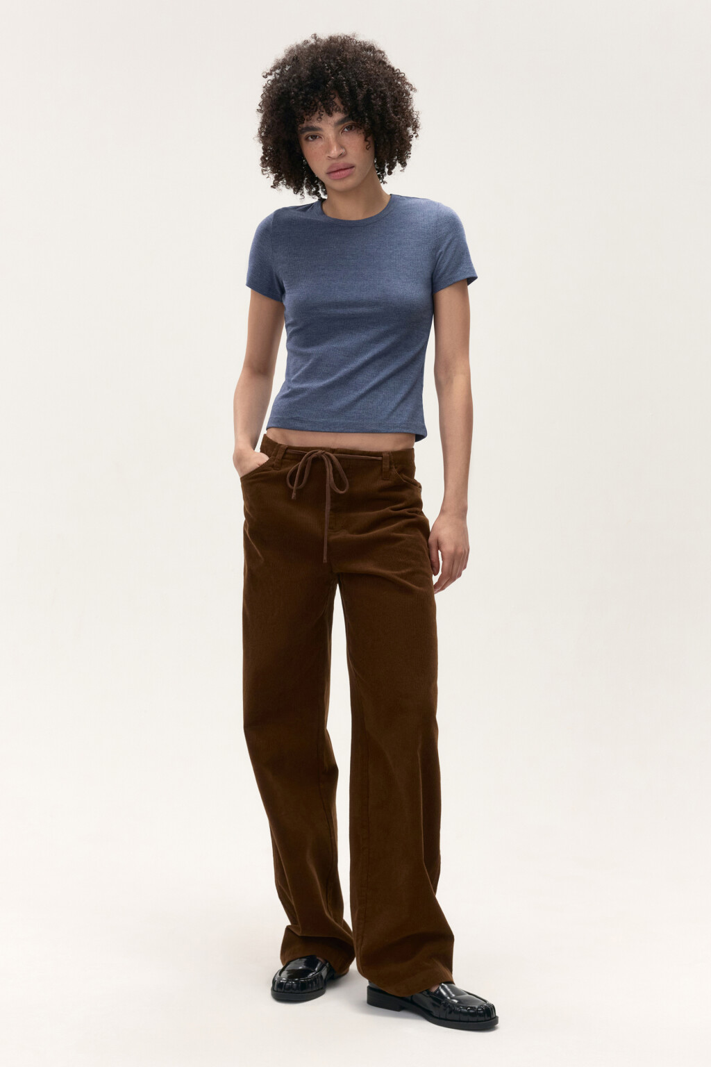 Футболка из фактурного трикотажа - цвет синий - 4