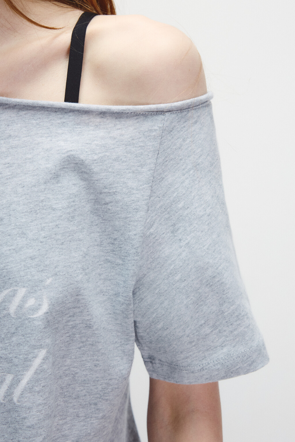 Футболка-топ с открытым плечом - цвет серый - 6