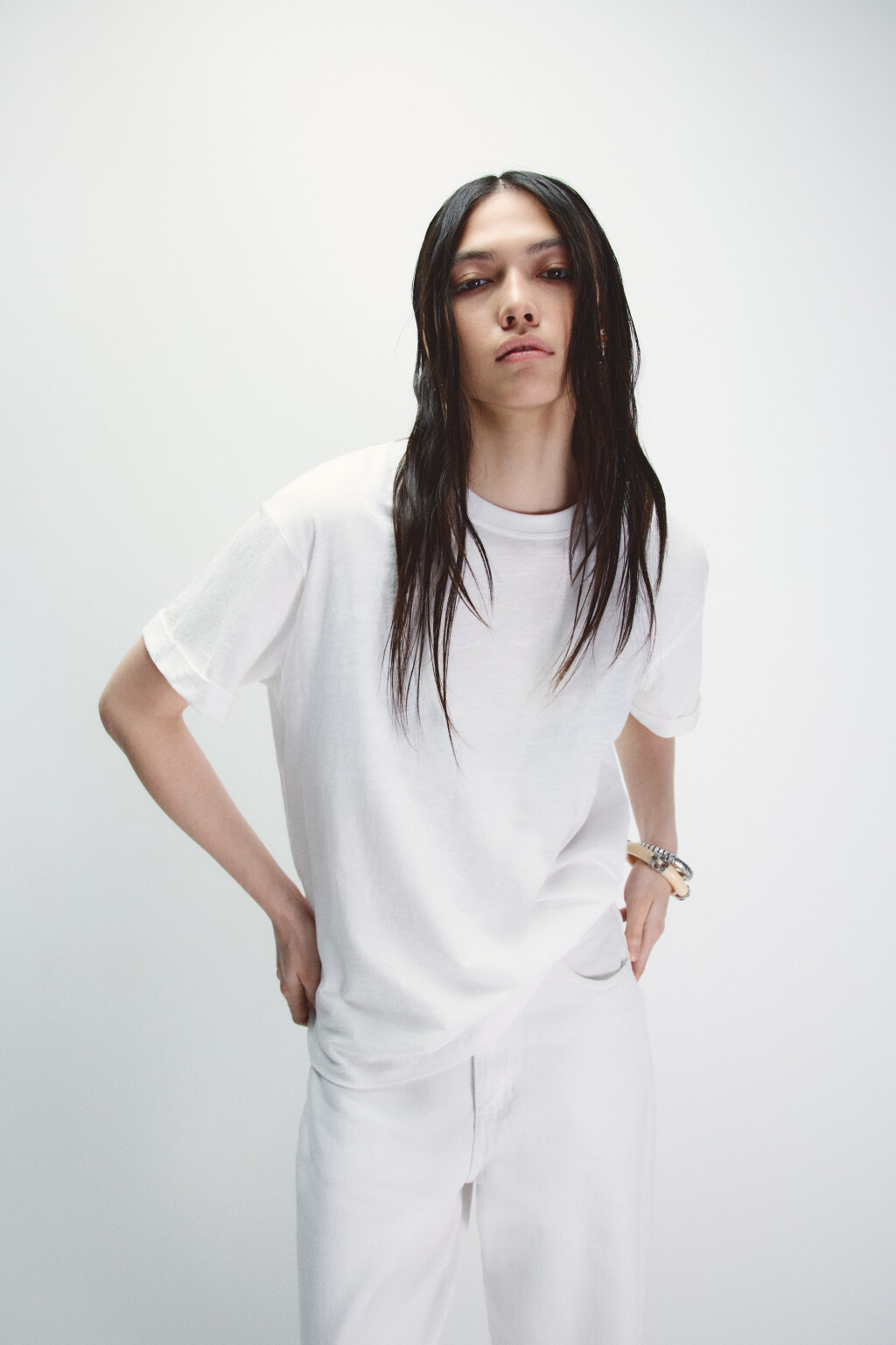 Футболка из тонкого трикотажа - цвет белый - 2