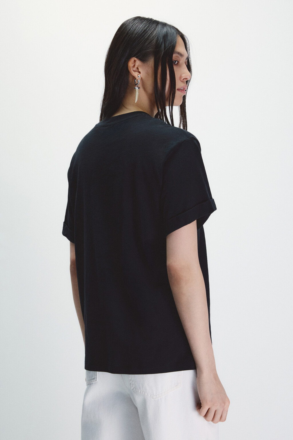 Футболка из тонкого трикотажа - цвет черный - 3