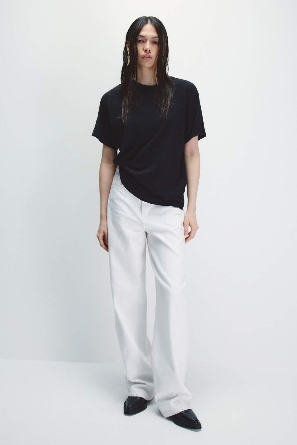 Футболка из тонкого трикотажа - цвет черный - 4