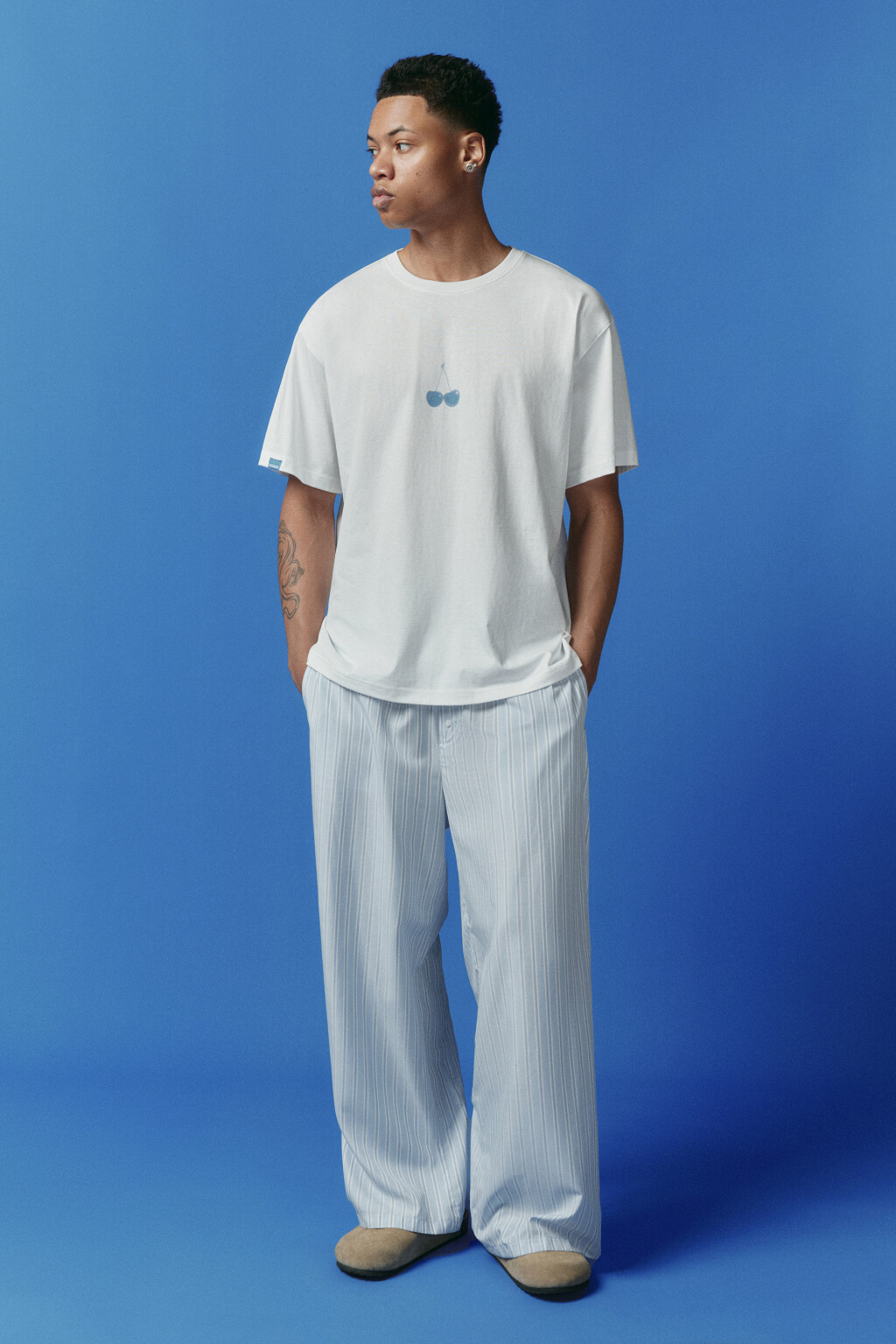 Футболка унисекс с надписью - цвет белый - 12