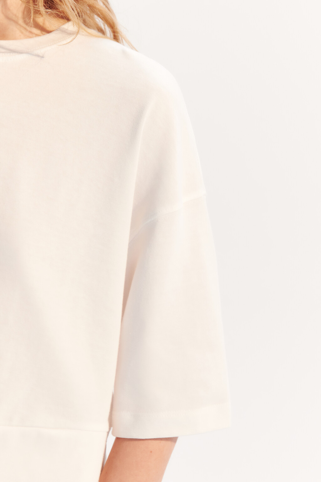 Футболка укороченная свободная - цвет белый - 6