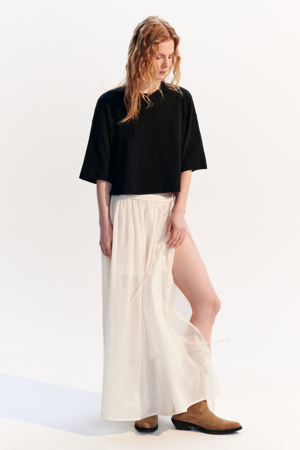 Футболка укороченная свободная - цвет черный - 4